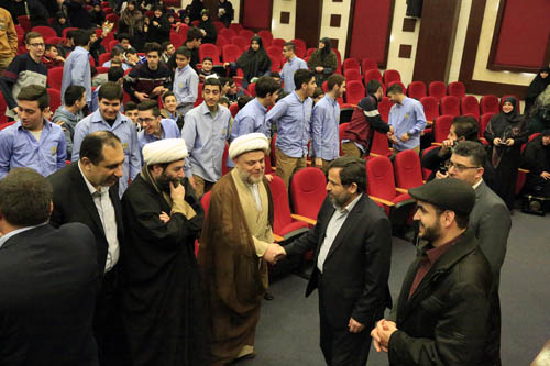 مدارس المهدي (عج) تحيي ذكرى انتصار الثورة الايرانية 